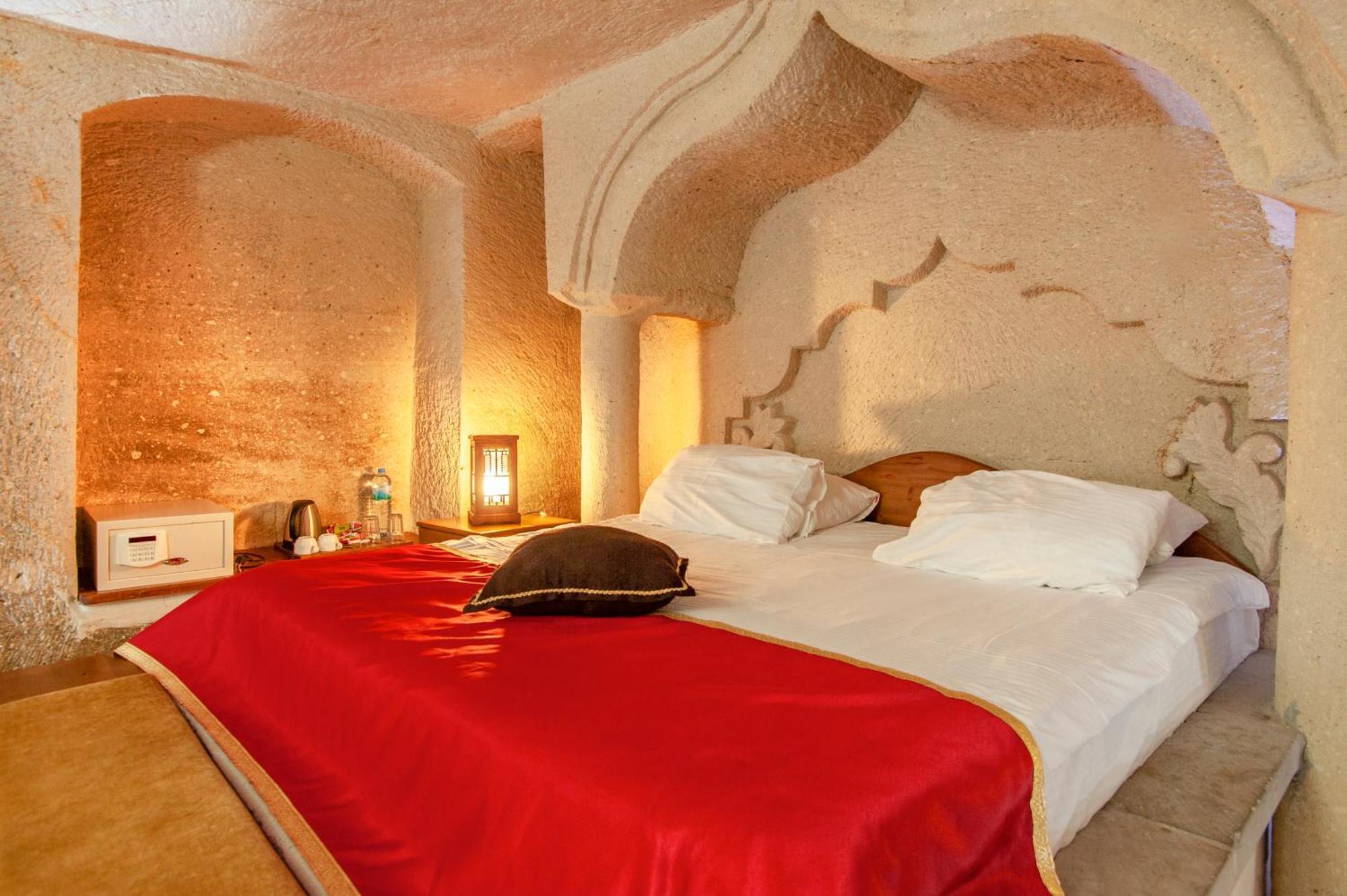 Ottoman Cave Suites Гьореме Екстериор снимка